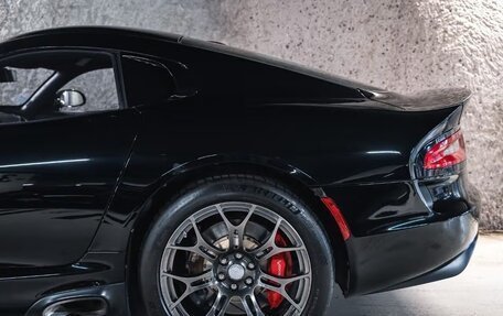 Dodge Viper IV, 2016 год, 31 000 000 рублей, 13 фотография