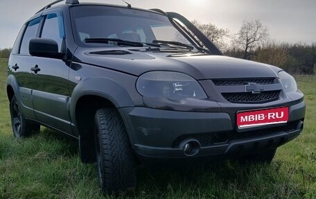 Chevrolet Niva I рестайлинг, 2015 год, 629 000 рублей, 1 фотография