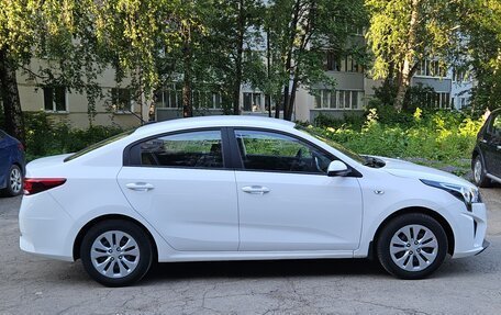 KIA Rio IV, 2021 год, 1 250 000 рублей, 2 фотография