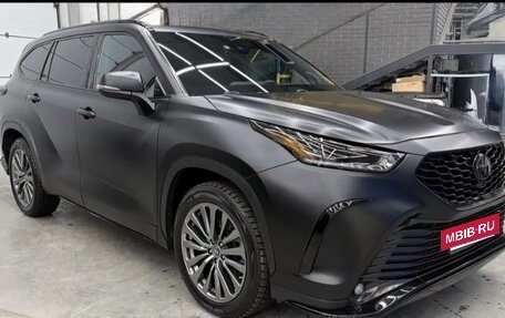 Toyota Highlander, 2021 год, 3 800 000 рублей, 4 фотография