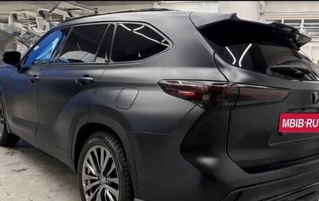 Toyota Highlander, 2021 год, 3 800 000 рублей, 5 фотография