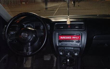 Volkswagen Jetta VI, 2013 год, 1 020 000 рублей, 11 фотография