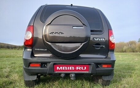Chevrolet Niva I рестайлинг, 2015 год, 629 000 рублей, 4 фотография