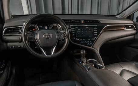 Toyota Camry, 2019 год, 2 699 000 рублей, 6 фотография