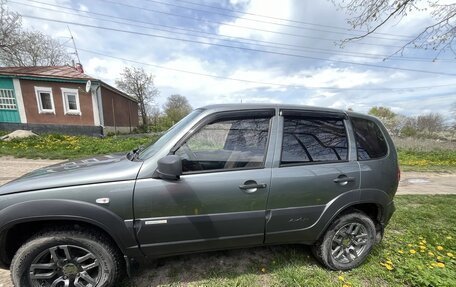 Chevrolet Niva I рестайлинг, 2012 год, 430 000 рублей, 4 фотография