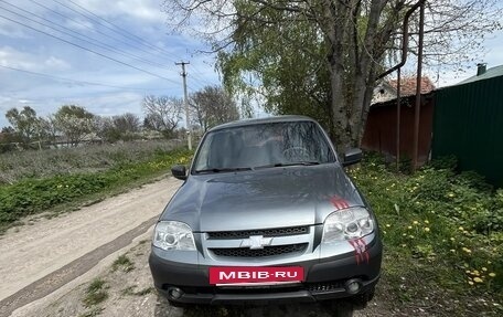 Chevrolet Niva I рестайлинг, 2012 год, 430 000 рублей, 6 фотография