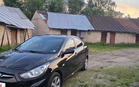 Hyundai Solaris II рестайлинг, 2011 год, 550 000 рублей, 1 фотография