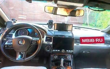 Volkswagen Touareg III, 2011 год, 2 030 000 рублей, 9 фотография