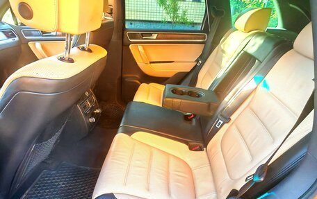Volkswagen Touareg III, 2011 год, 2 030 000 рублей, 22 фотография