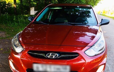 Hyundai Solaris II рестайлинг, 2013 год, 590 000 рублей, 4 фотография