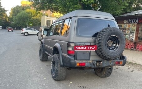 Mitsubishi Pajero III рестайлинг, 1994 год, 820 000 рублей, 3 фотография