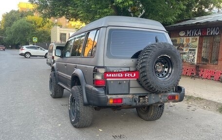 Mitsubishi Pajero III рестайлинг, 1994 год, 820 000 рублей, 4 фотография