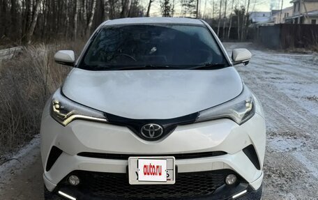 Toyota C-HR I рестайлинг, 2017 год, 1 900 000 рублей, 5 фотография
