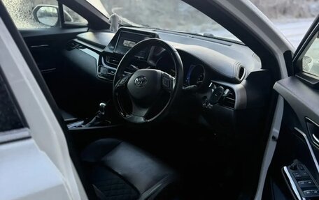 Toyota C-HR I рестайлинг, 2017 год, 1 900 000 рублей, 7 фотография