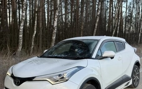 Toyota C-HR I рестайлинг, 2017 год, 1 900 000 рублей, 4 фотография