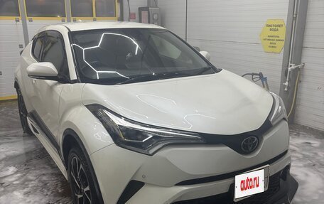 Toyota C-HR I рестайлинг, 2017 год, 1 900 000 рублей, 34 фотография