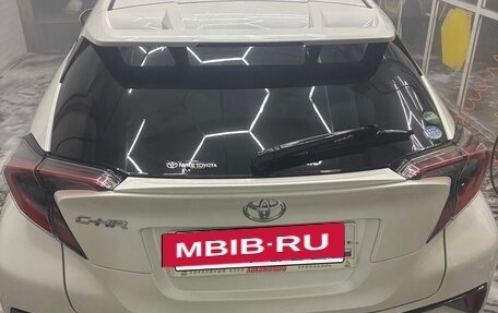 Toyota C-HR I рестайлинг, 2017 год, 1 900 000 рублей, 40 фотография