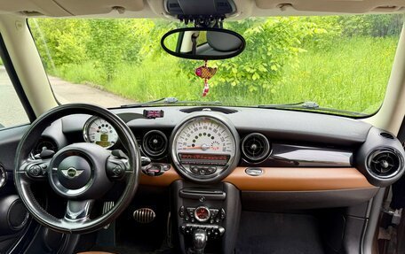 MINI Hatch, 2011 год, 1 299 000 рублей, 18 фотография