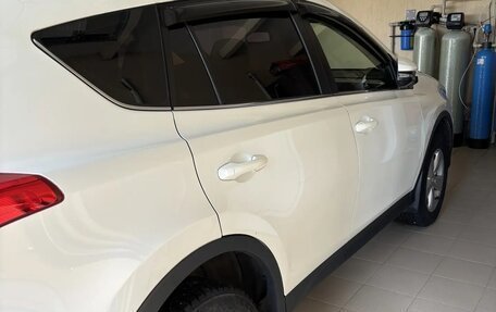 Toyota RAV4, 2014 год, 1 800 000 рублей, 2 фотография