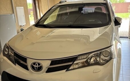 Toyota RAV4, 2014 год, 1 800 000 рублей, 3 фотография
