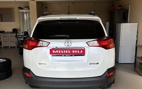 Toyota RAV4, 2014 год, 1 800 000 рублей, 4 фотография