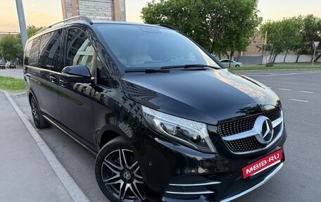 Mercedes-Benz V-Класс, 2022 год, 7 800 000 рублей, 2 фотография