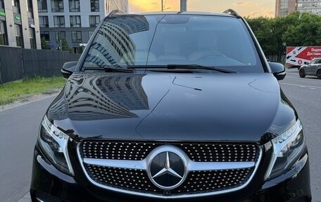 Mercedes-Benz V-Класс, 2022 год, 7 800 000 рублей, 5 фотография