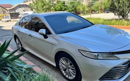 Toyota Camry, 2018 год, 2 480 000 рублей, 1 фотография