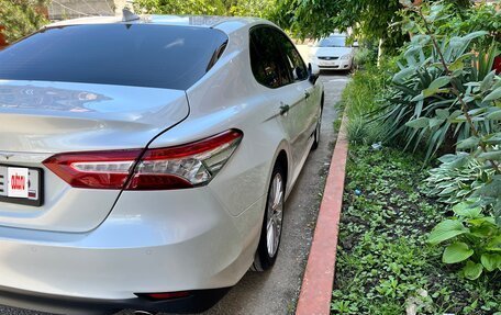 Toyota Camry, 2018 год, 2 480 000 рублей, 2 фотография
