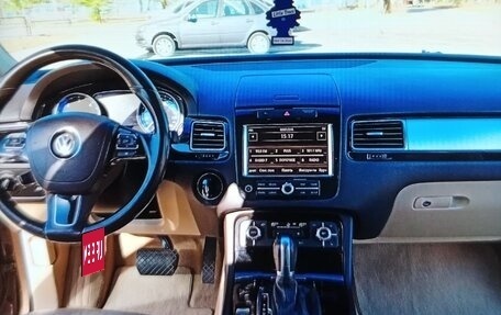 Volkswagen Touareg III, 2011 год, 1 650 000 рублей, 3 фотография