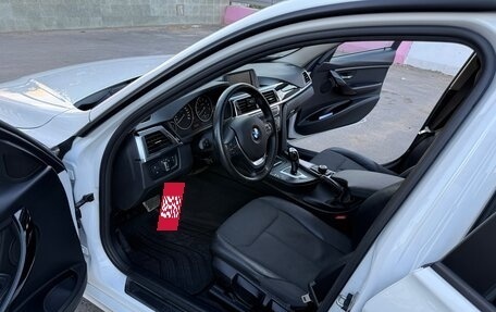 BMW 3 серия, 2017 год, 1 950 000 рублей, 12 фотография