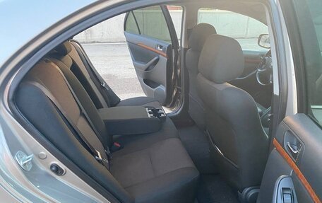 Toyota Avensis III рестайлинг, 2006 год, 790 000 рублей, 11 фотография