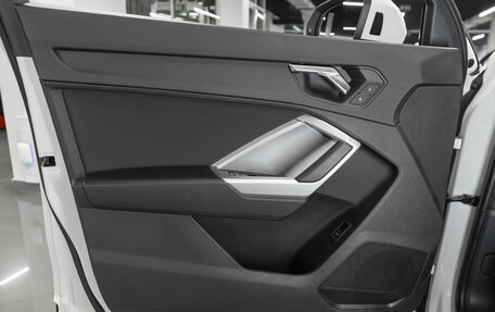 Audi Q3, 2019 год, 2 980 000 рублей, 14 фотография