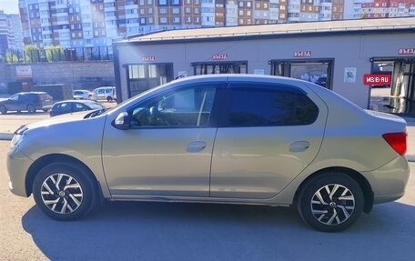 Renault Logan II, 2016 год, 810 000 рублей, 3 фотография