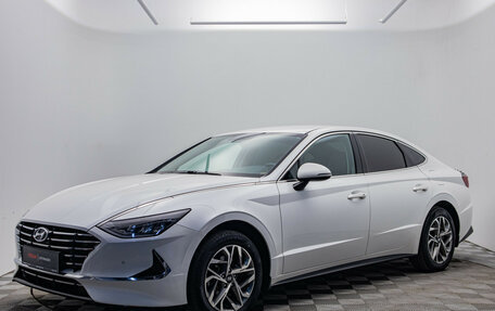 Hyundai Sonata VIII, 2021 год, 2 330 000 рублей, 2 фотография