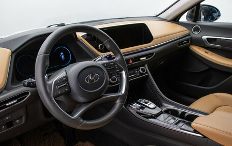Hyundai Sonata VIII, 2021 год, 2 330 000 рублей, 10 фотография