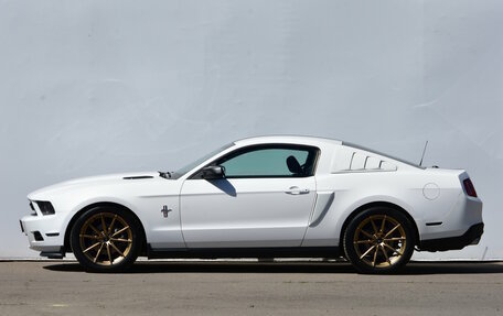 Ford Mustang VI рестайлинг, 2011 год, 2 149 000 рублей, 2 фотография