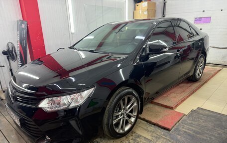 Toyota Camry, 2017 год, 2 800 000 рублей, 2 фотография