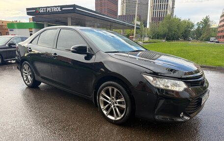 Toyota Camry, 2017 год, 2 800 000 рублей, 10 фотография