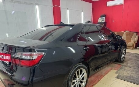 Toyota Camry, 2017 год, 2 800 000 рублей, 6 фотография