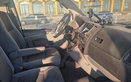 Volkswagen Caravelle T5, 2011 год, 1 800 000 рублей, 8 фотография