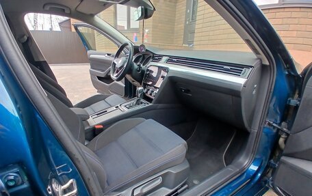 Volkswagen Passat B8 рестайлинг, 2020 год, 2 000 000 рублей, 11 фотография