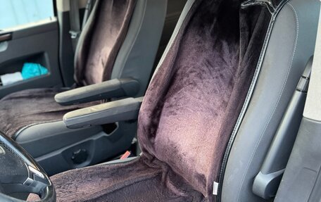 Volkswagen Caravelle T5, 2012 год, 2 090 000 рублей, 15 фотография