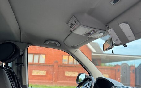 Volkswagen Caravelle T5, 2012 год, 2 090 000 рублей, 28 фотография