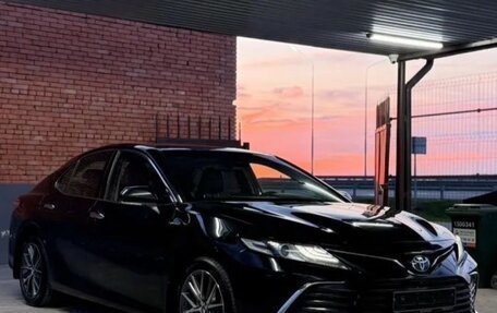 Toyota Camry, 2022 год, 2 890 000 рублей, 2 фотография