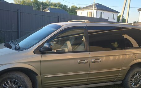Chrysler Town & Country IV, 2001 год, 650 000 рублей, 3 фотография