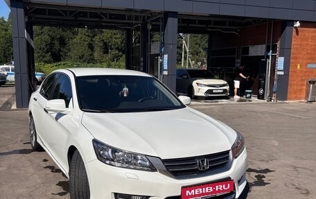 Honda Accord IX рестайлинг, 2013 год, 1 750 000 рублей, 10 фотография