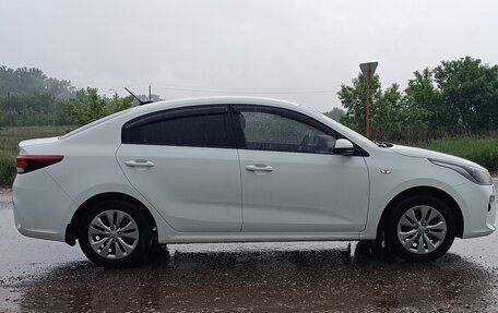 KIA Rio IV, 2017 год, 1 250 000 рублей, 3 фотография