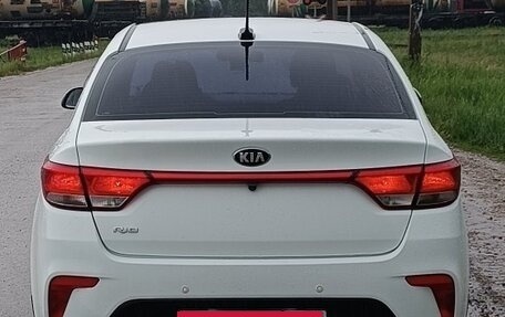KIA Rio IV, 2017 год, 1 250 000 рублей, 2 фотография