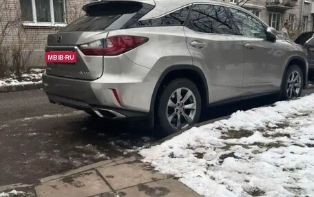 Lexus RX IV рестайлинг, 2019 год, 4 000 000 рублей, 3 фотография
